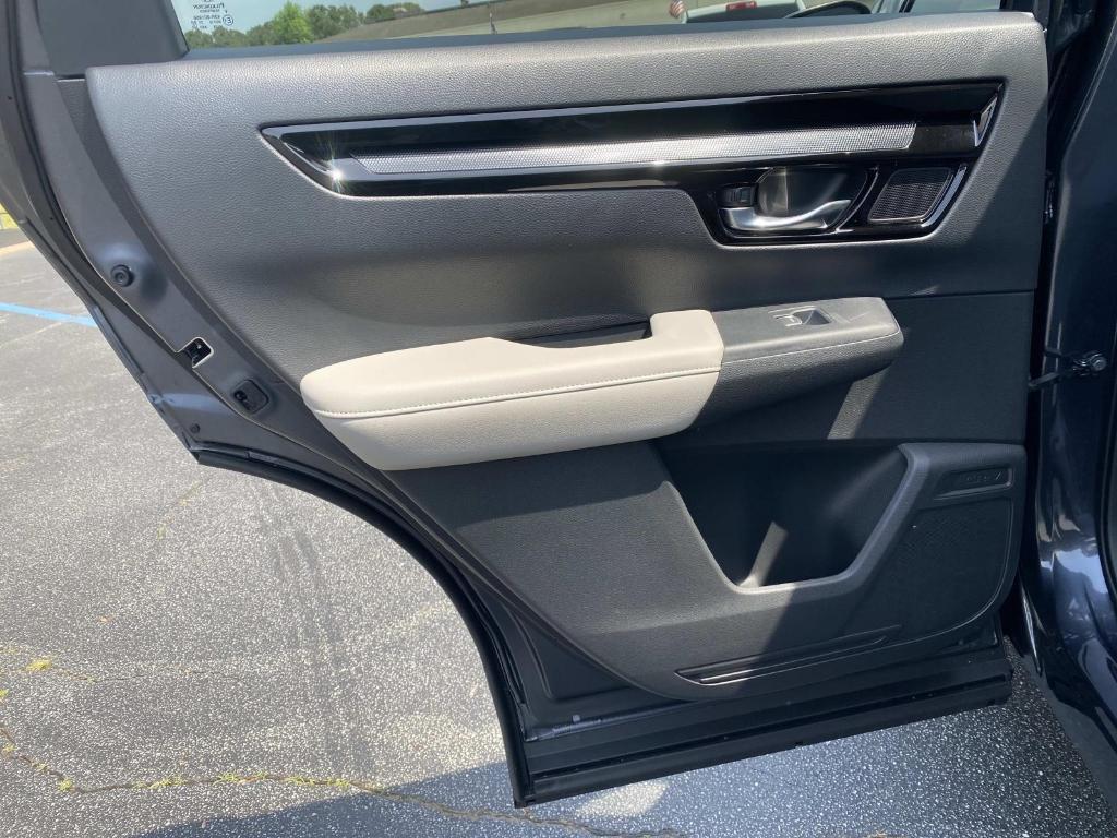 used 2025 Honda CR-V car, priced at $35,087