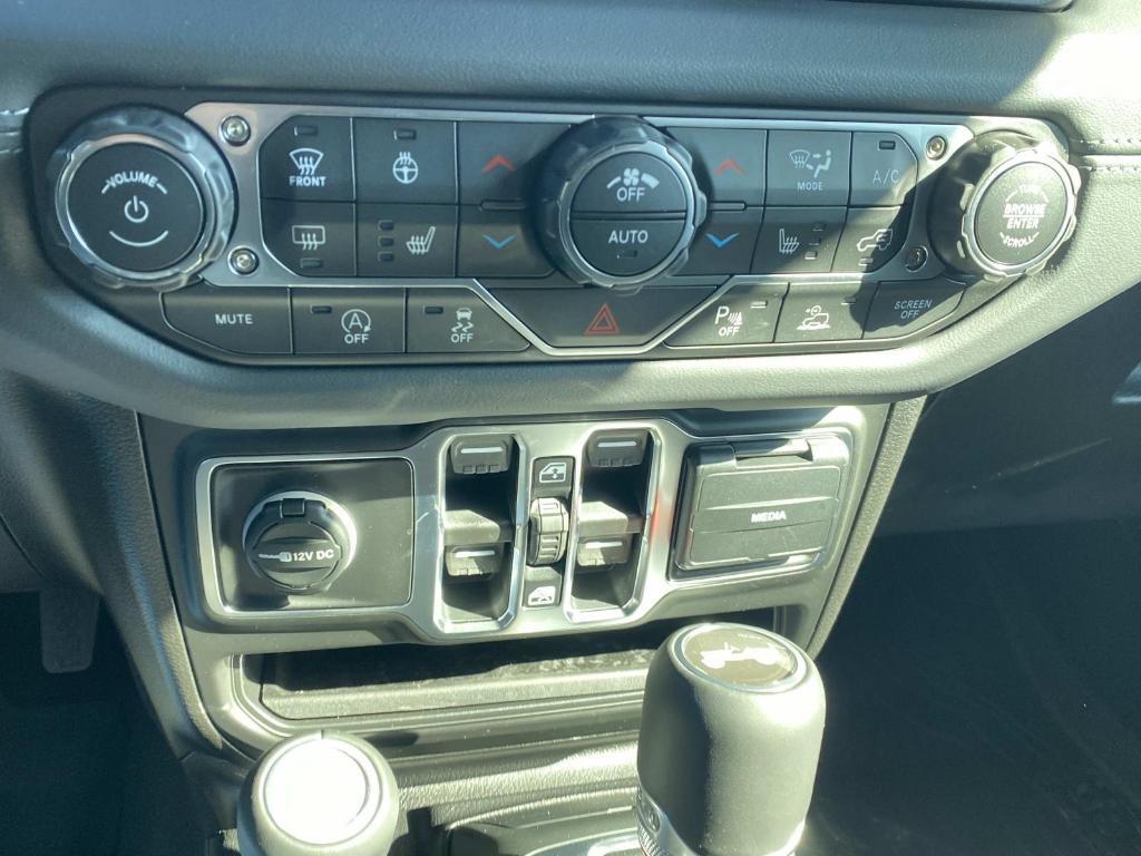 new 2026 Jeep Wrangler car, priced at $53,643