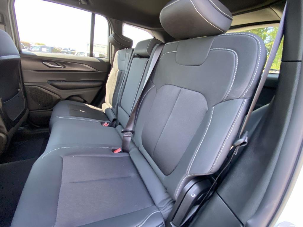 new 2025 Jeep Grand Cherokee car, priced at $37,463