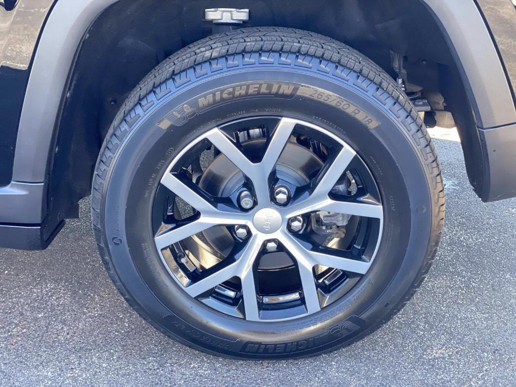 used 2023 Jeep Grand Cherokee car, priced at $28,006