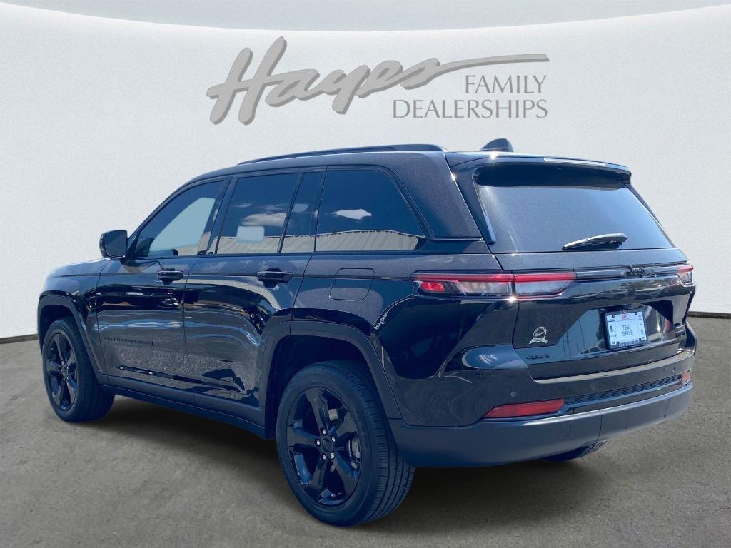 used 2023 Jeep Grand Cherokee car, priced at $25,398