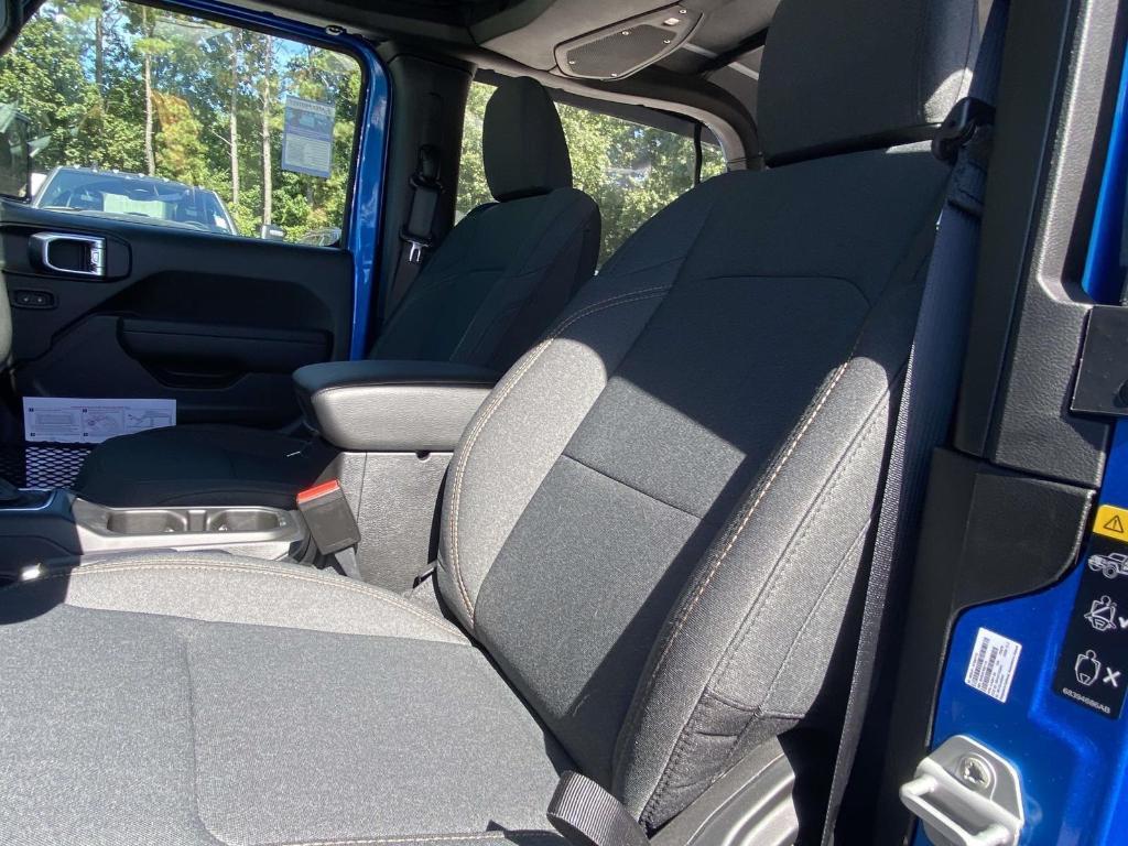 new 2026 Jeep Wrangler car, priced at $33,938