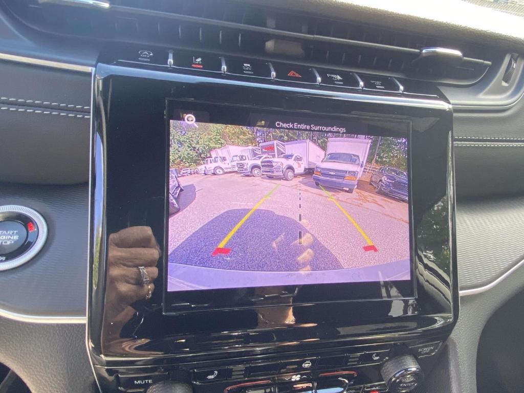 new 2025 Jeep Grand Cherokee L car, priced at $42,028