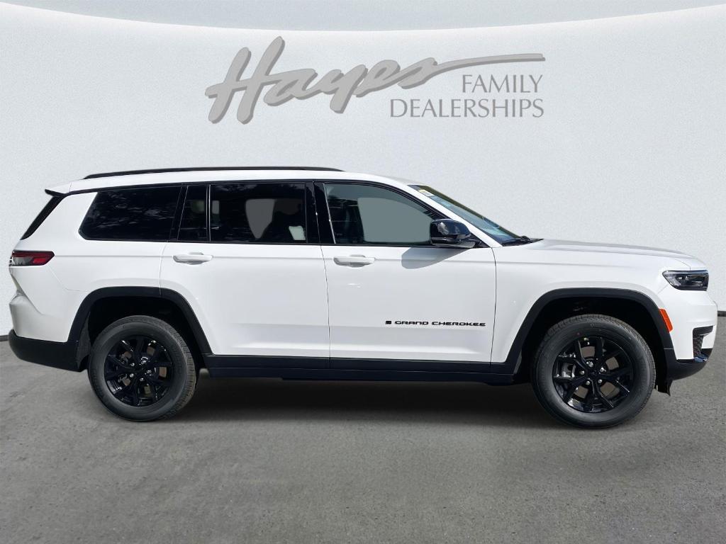 new 2025 Jeep Grand Cherokee L car, priced at $42,028