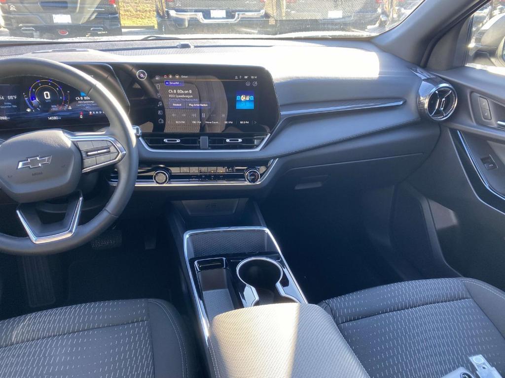 used 2025 Chevrolet Equinox car, priced at $24,390