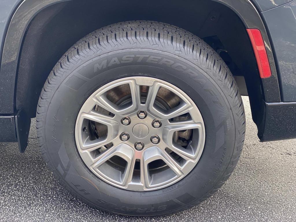 used 2024 Jeep Wagoneer L car, priced at $46,898