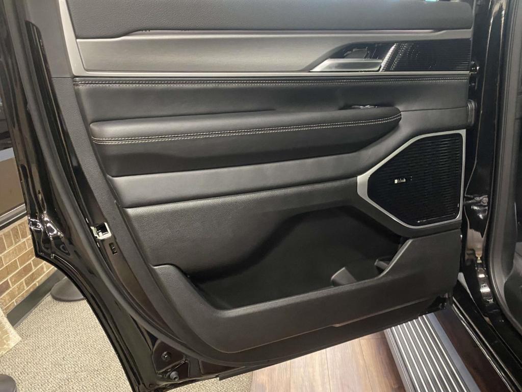 new 2026 Jeep Grand Wagoneer car, priced at $76,318