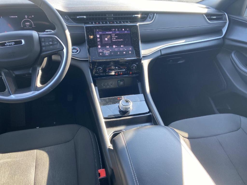 used 2025 Jeep Grand Cherokee car, priced at $30,875