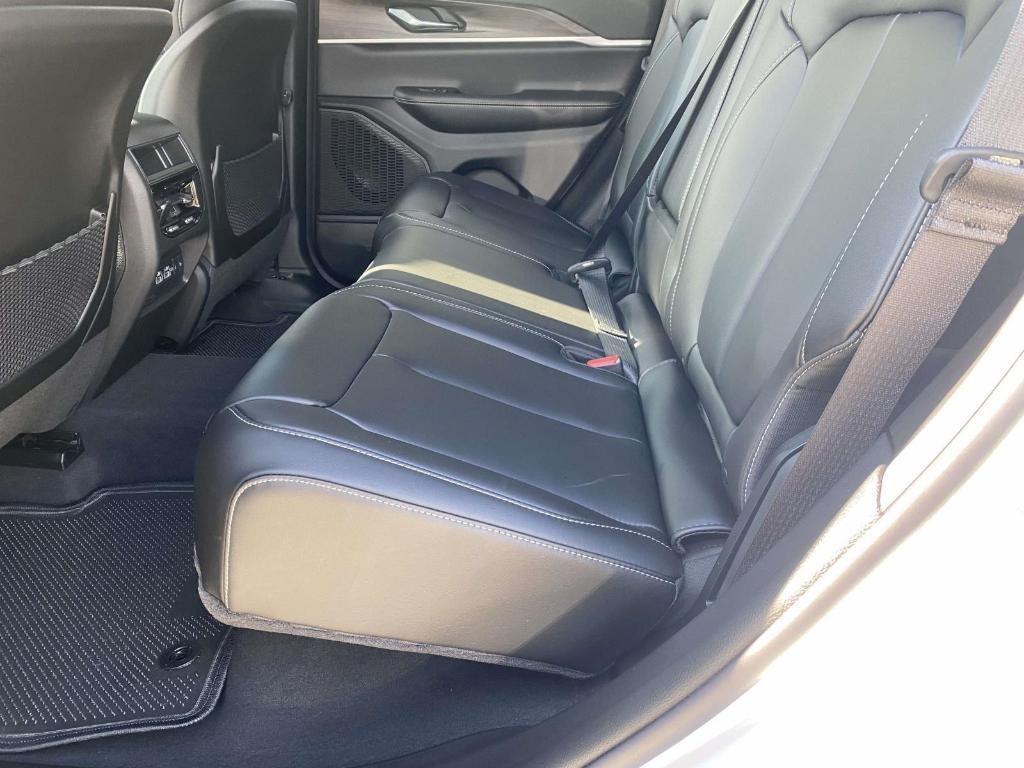 new 2025 Jeep Grand Cherokee car, priced at $48,533