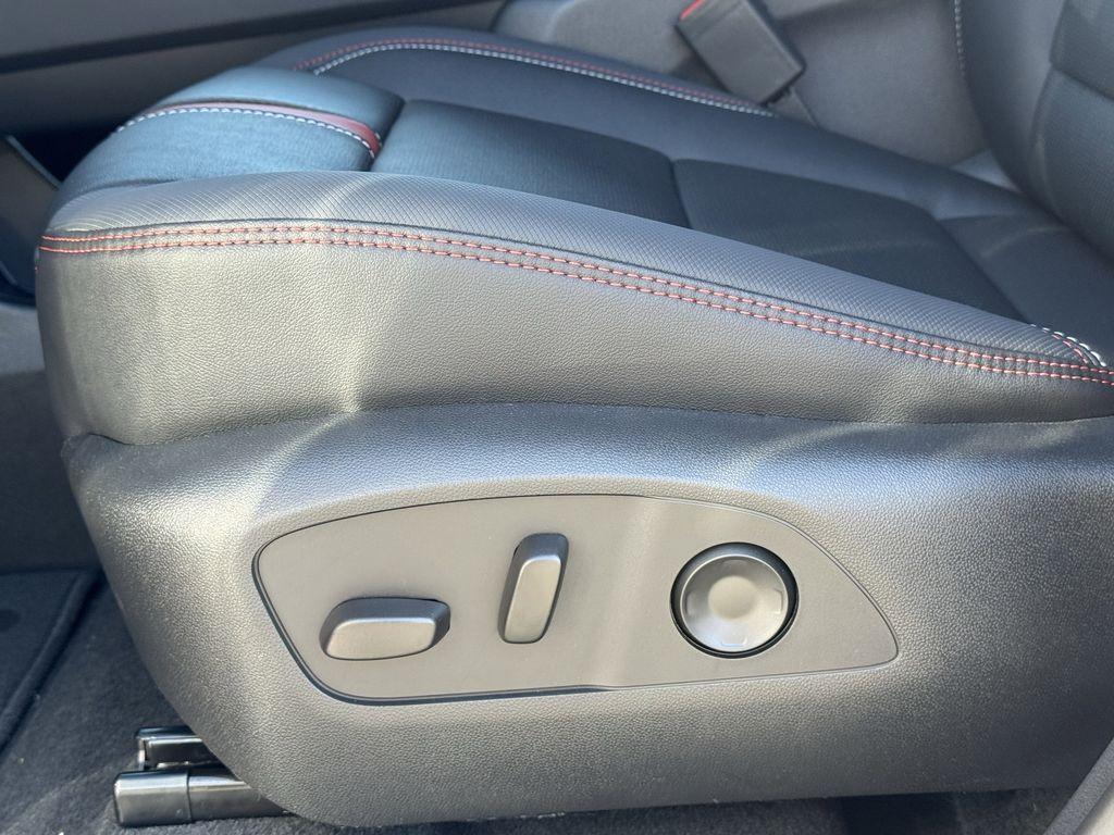 new 2026 Chevrolet Traverse car, priced at $58,556