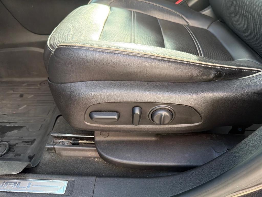 used 2018 GMC Acadia car, priced at $27,354