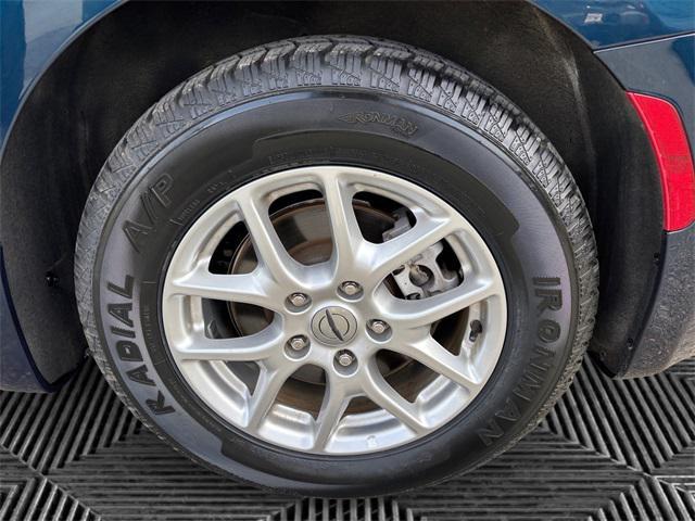 used 2023 Chrysler Pacifica car, priced at $24,485