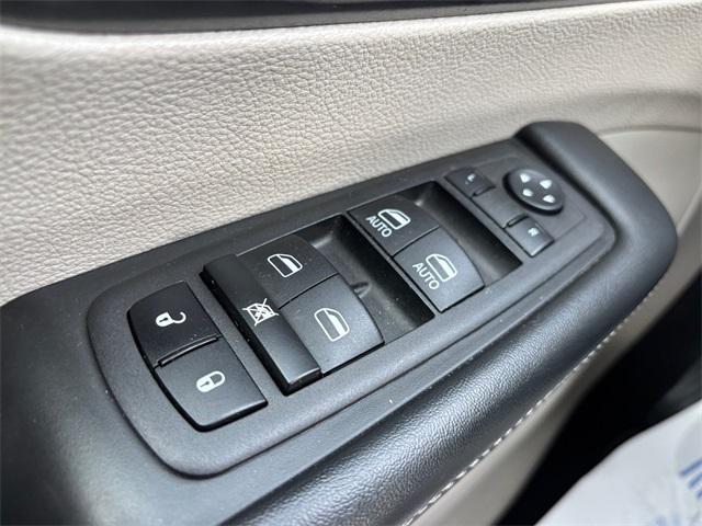 used 2023 Chrysler Pacifica car, priced at $24,485