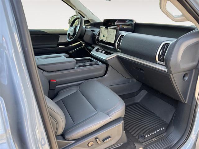 new 2025 Ford Expedition Max car, priced at $71,960