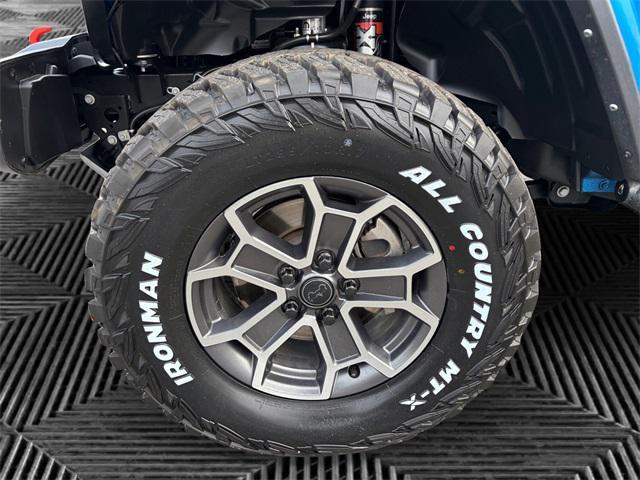 used 2022 Jeep Gladiator car, priced at $34,225