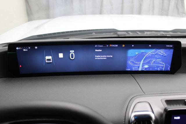 new 2025 Ford Expedition car, priced at $85,230