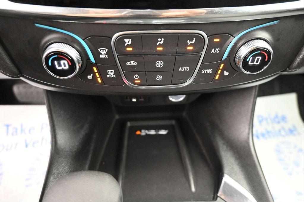 used 2023 Chevrolet Traverse car, priced at $31,795