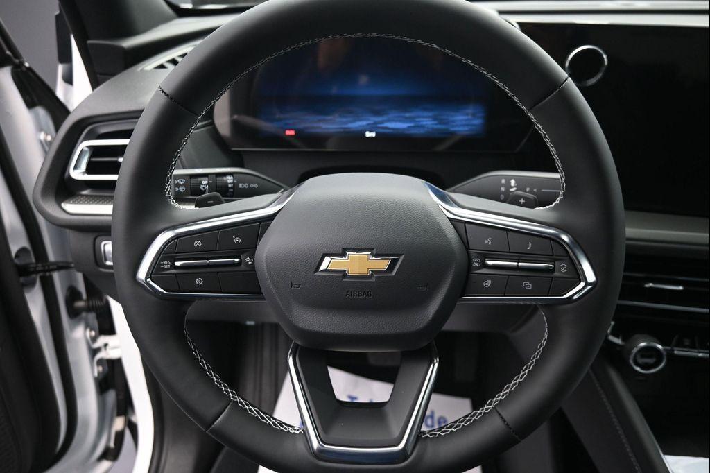 new 2026 Chevrolet Traverse car, priced at $42,730
