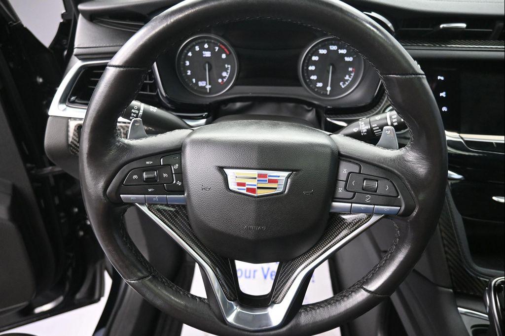 used 2024 Cadillac XT6 car, priced at $47,285