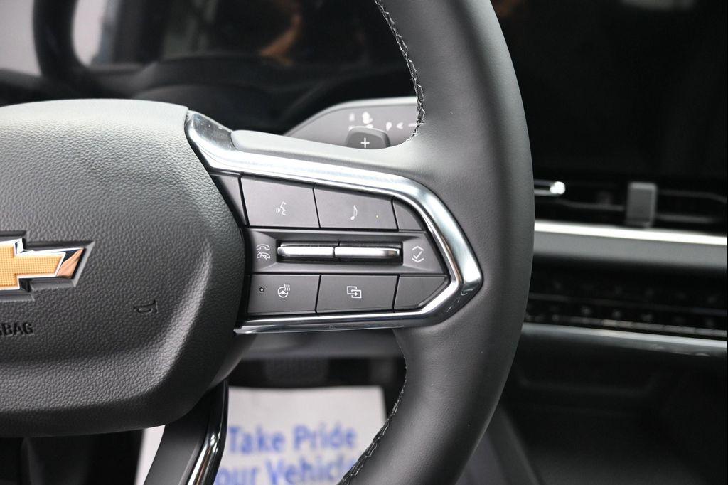 new 2026 Chevrolet Equinox car, priced at $35,205