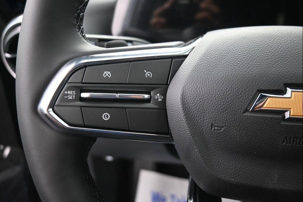 new 2026 Chevrolet Equinox car, priced at $35,205