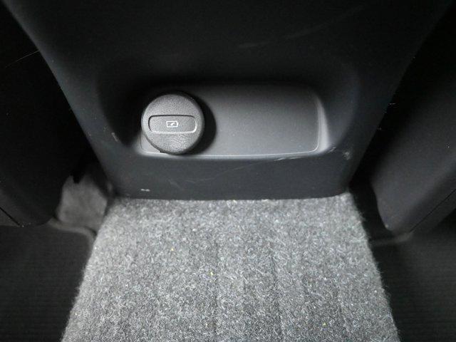 used 2022 Volvo XC40 car, priced at $25,255