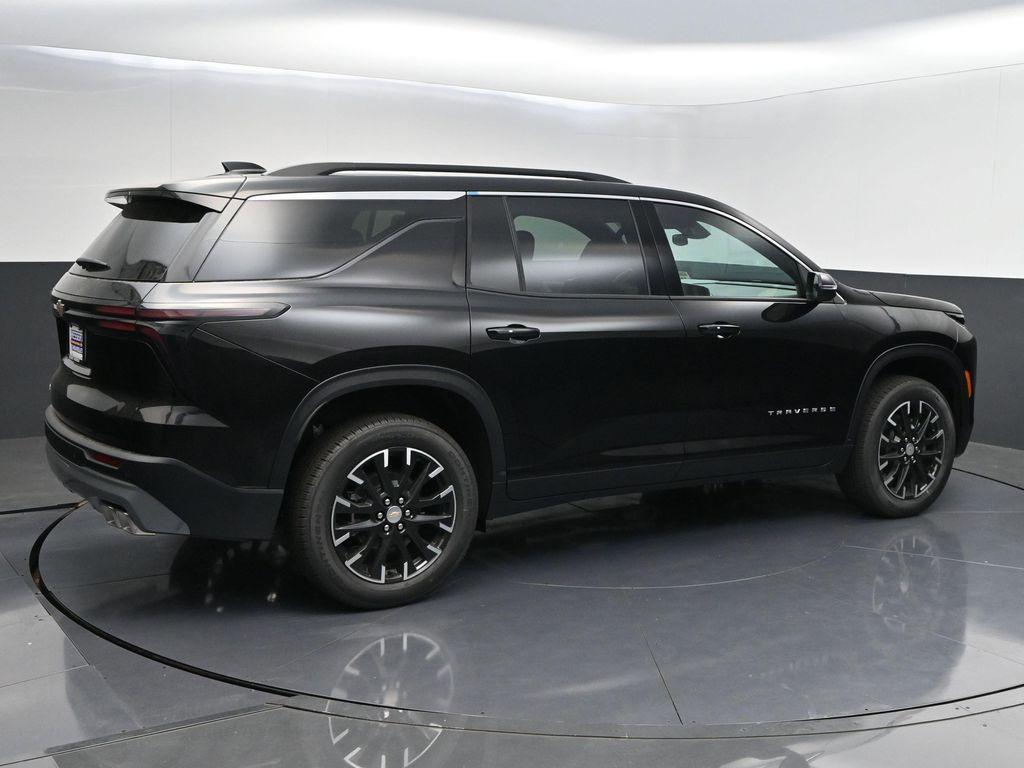 new 2026 Chevrolet Traverse car, priced at $46,105