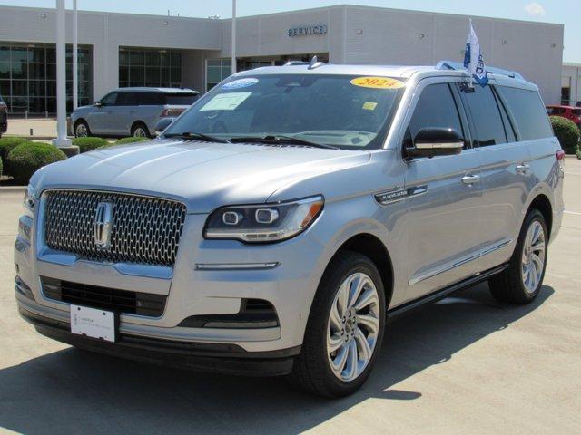 used 2024 Lincoln Navigator car, priced at $74,986