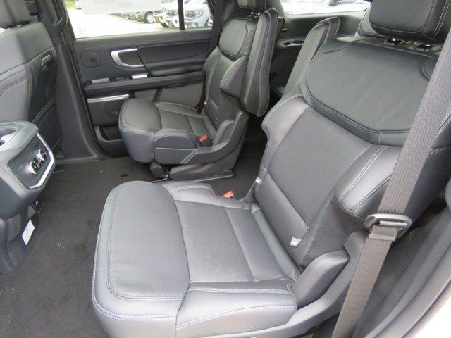 new 2025 Ford Expedition car, priced at $82,121