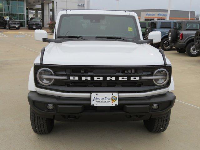 new 2025 Ford Bronco car, priced at $50,676