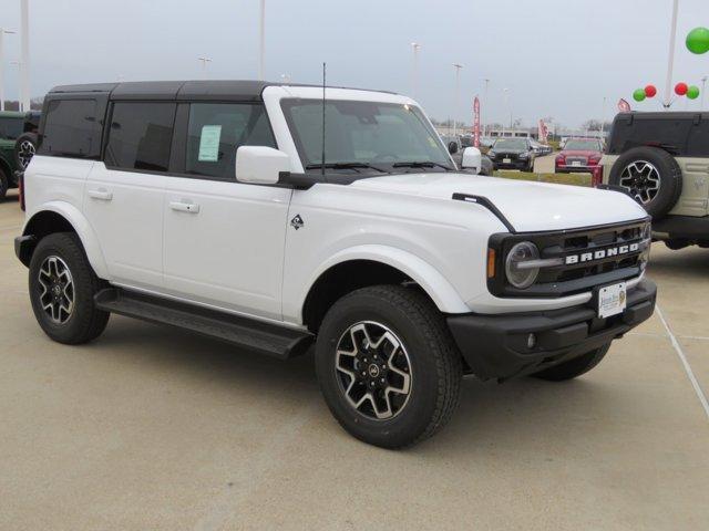 new 2025 Ford Bronco car, priced at $50,676
