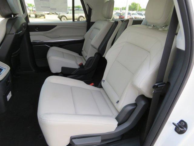 new 2026 Lincoln Navigator car, priced at $93,598