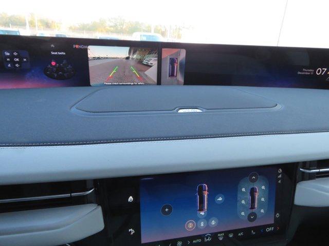 new 2025 Lincoln Navigator L car, priced at $106,253