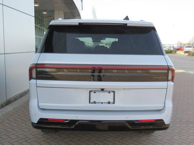 new 2026 Lincoln Navigator car, priced at $93,298
