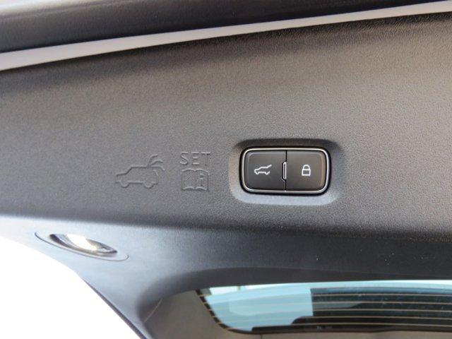 new 2026 Lincoln Navigator car, priced at $93,298