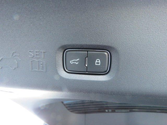 new 2025 Ford Expedition car, priced at $63,177