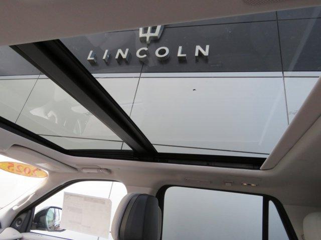 new 2025 Lincoln Navigator L car, priced at $104,993