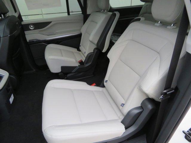 new 2026 Lincoln Navigator L car