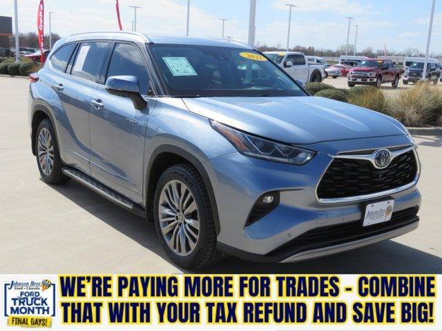 used 2021 Toyota Highlander Hybrid car, priced at $40,996