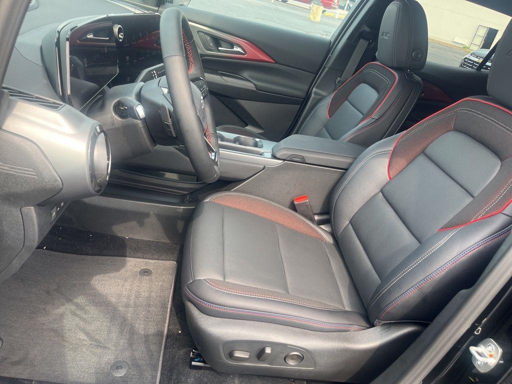 new 2025 Chevrolet Equinox EV car, priced at $37,950