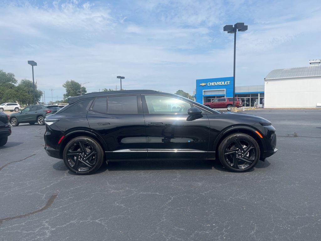 new 2025 Chevrolet Equinox EV car, priced at $37,950