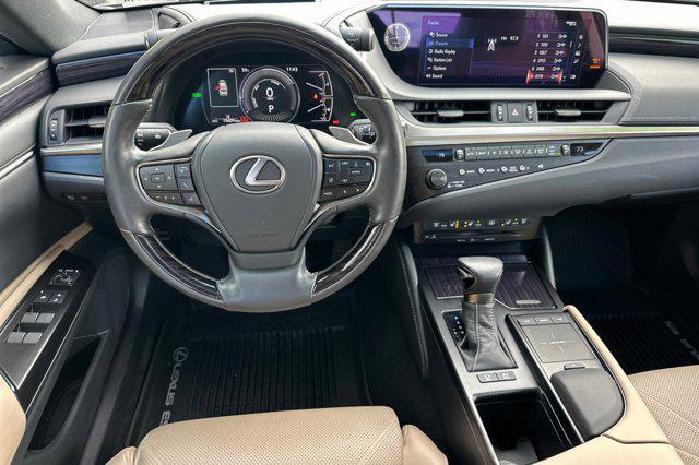 used 2020 Lexus ES 300h car, priced at $32,500