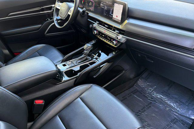 used 2025 Kia Telluride car, priced at $37,000