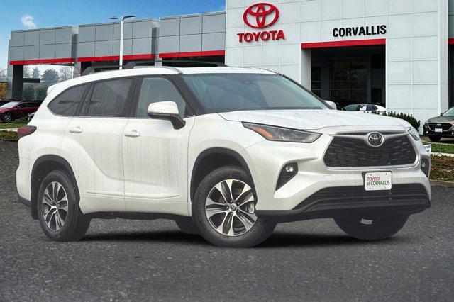 new 2026 Toyota Highlander car, priced at $48,077