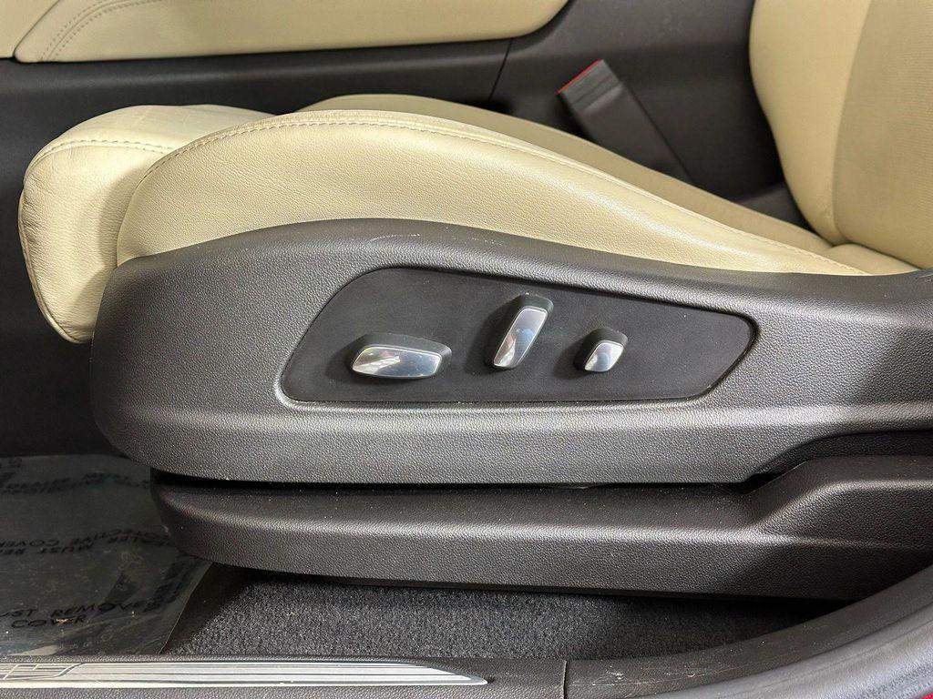 used 2017 Cadillac XT5 car, priced at $19,154