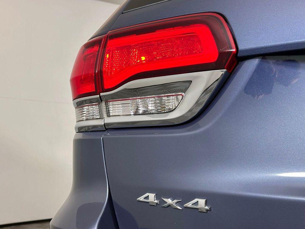 used 2021 Jeep Grand Cherokee car, priced at $23,980