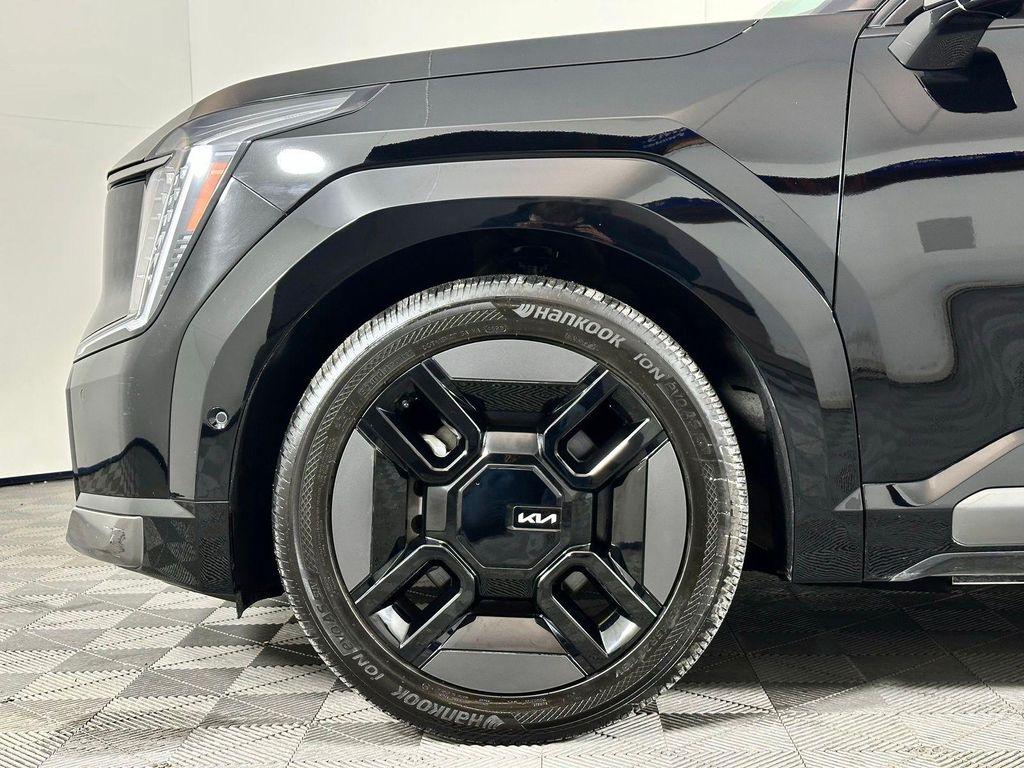 used 2024 Kia EV9 car, priced at $37,800