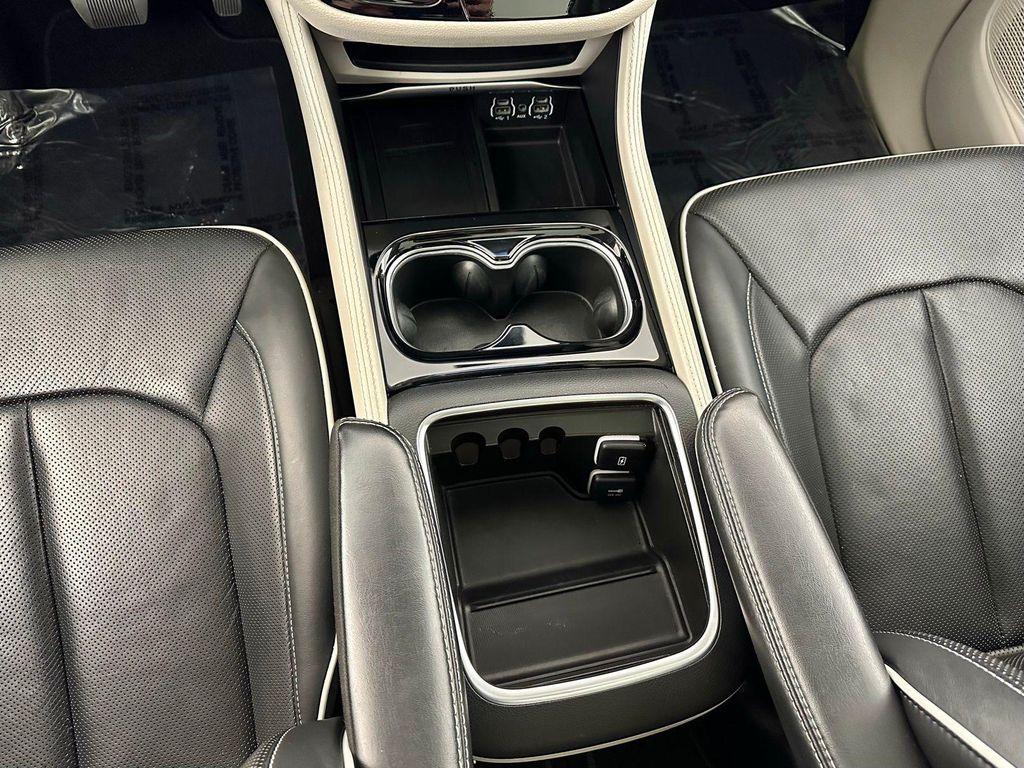 used 2024 Chrysler Pacifica car, priced at $31,980