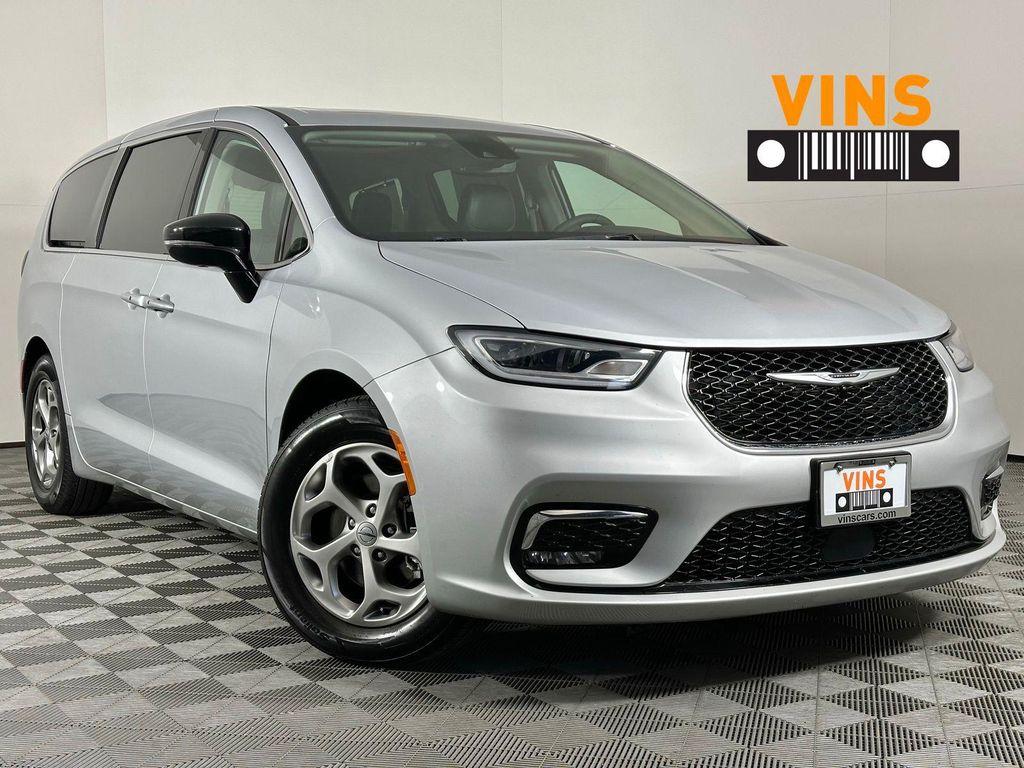 used 2024 Chrysler Pacifica car, priced at $31,980