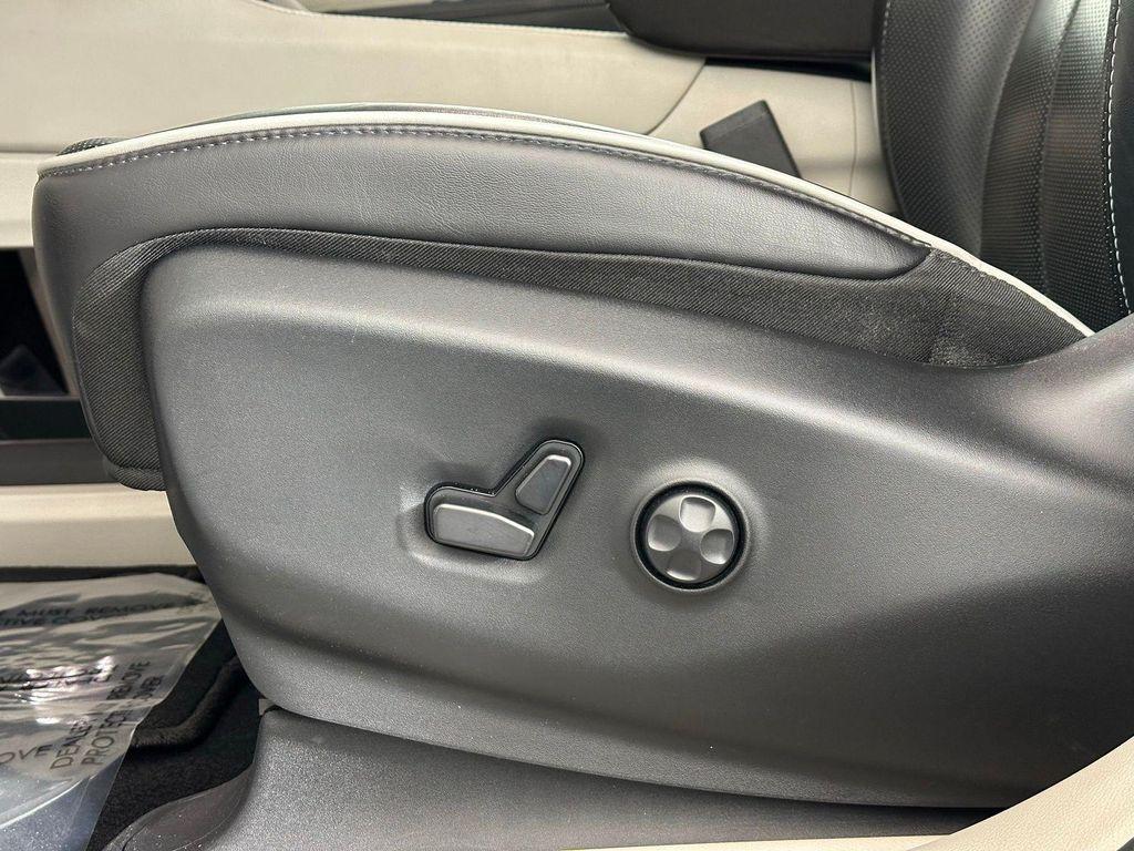 used 2024 Chrysler Pacifica car, priced at $31,980